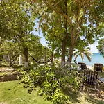 Rockside Villa - Oceanfront Paradise With Stunning Views