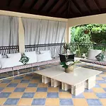 Seaside Villa Retreat -7Br, Private Spa And Vip Beach Club