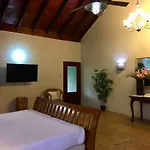 Seaside Villa Retreat -7Br, Private Spa And Vip Beach Club