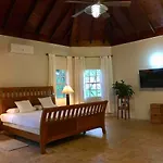 Seaside Villa Retreat -7Br, Private Spa And Vip Beach Club