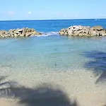 Chrisanns Beach Villa Serene