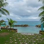 Tropical Beach Suite