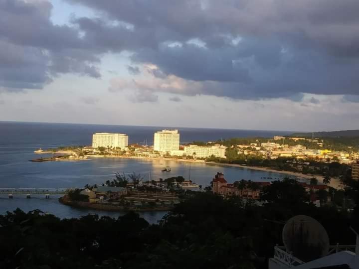 Apartment “the View”@sky Castles, Columbus Heights, *