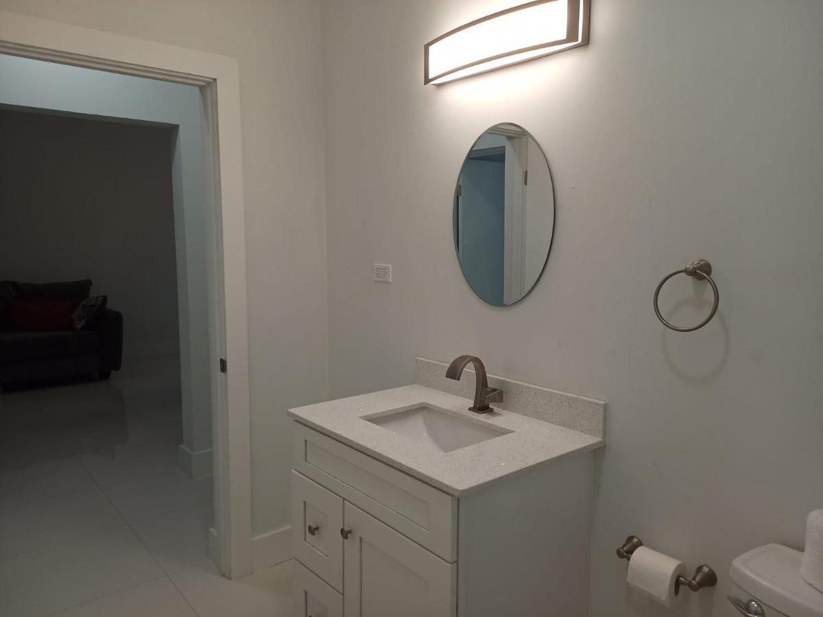 Luxury 2 Bedroom Rooftop Pool View Unit #3 Villa *