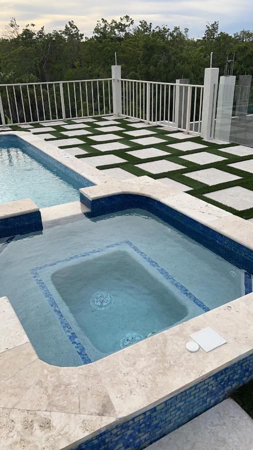Luxury 2 Bedroom Rooftop Pool View Unit #3 Villa
