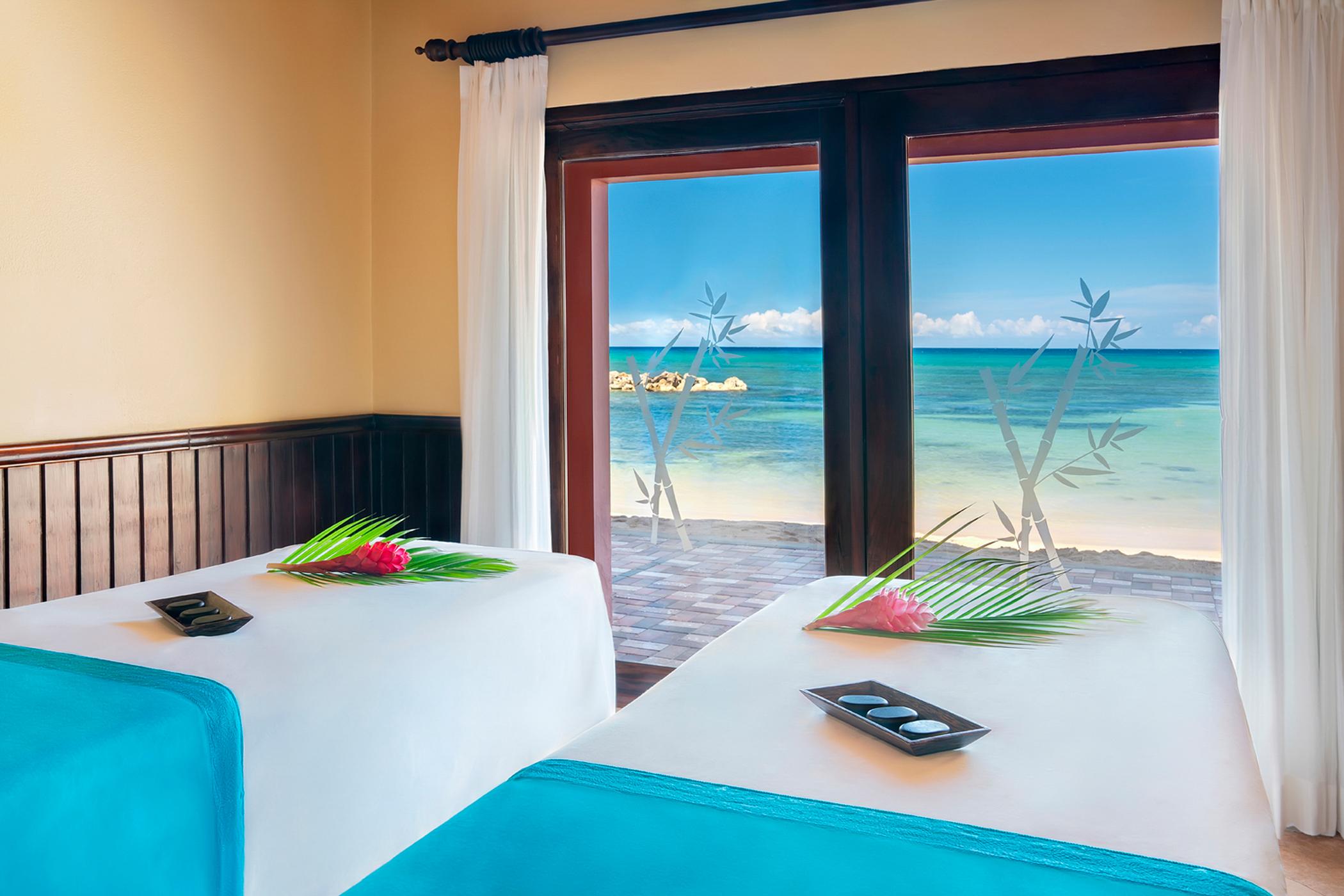 Jewel Paradise Cove Adult &