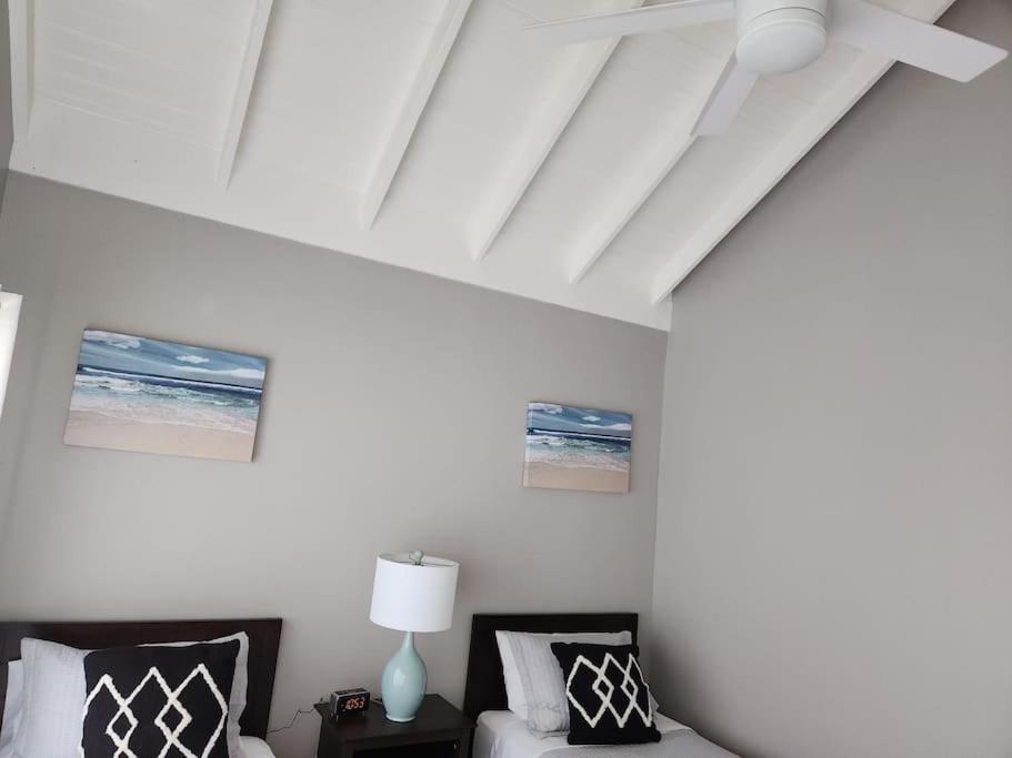 Brand New Luxurious Townhouse In Сasa de vacaciones Negril