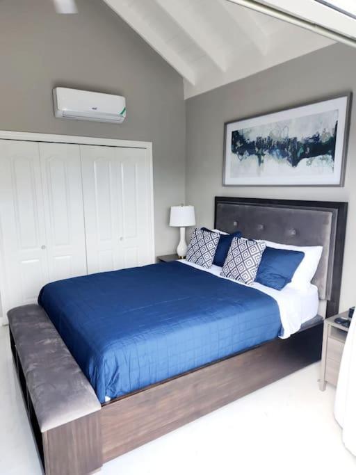 Сasa de vacaciones Brand New Luxurious Townhouse In
