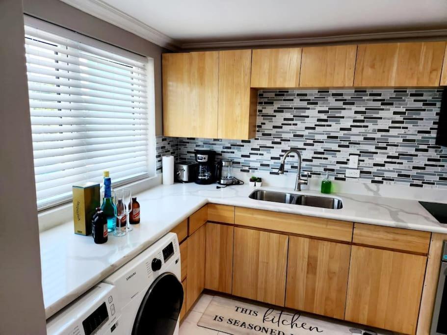 Сasa de vacaciones Brand New Luxurious Townhouse In *