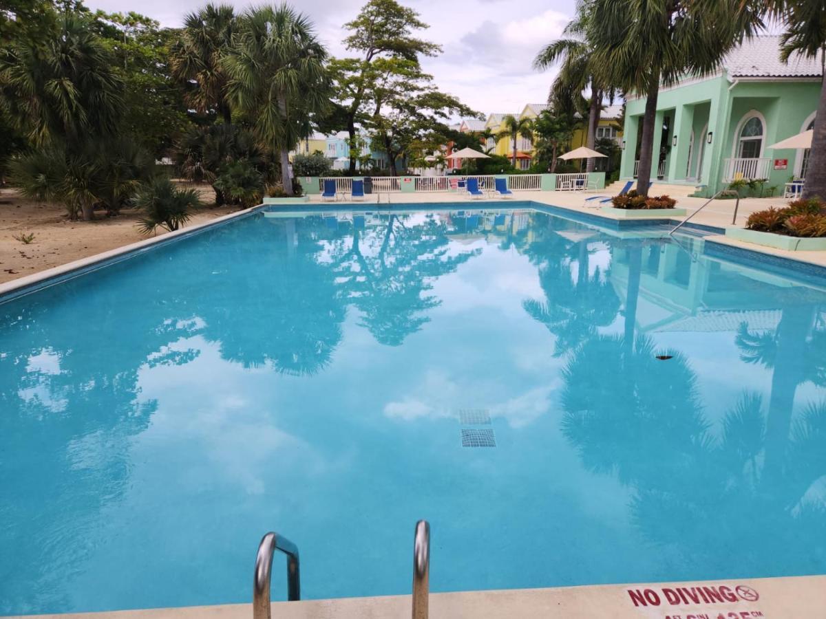 Сasa de vacaciones Brand New Luxurious Townhouse In