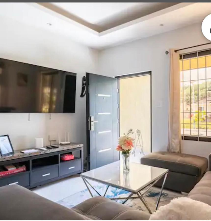 Сasa de vacaciones Luxurious Royale- 5 Min Drive To