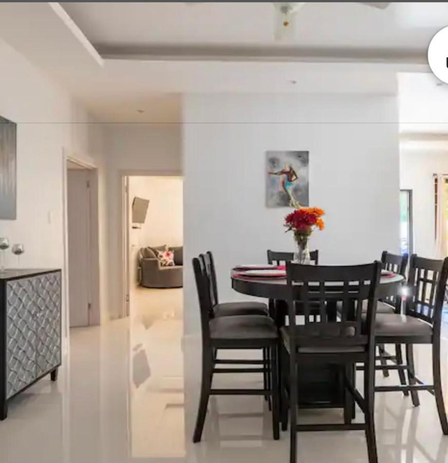Luxurious Royale- 5 Min Drive To Сasa de vacaciones *