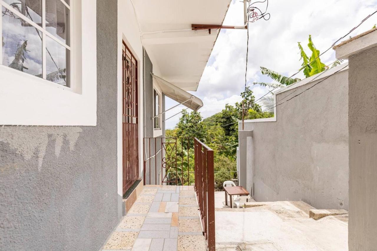 Housesleeps3-Seaview-Ac-Parking-2Br-Nearbluelagoon Port Antonio