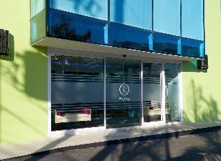 R Hotel