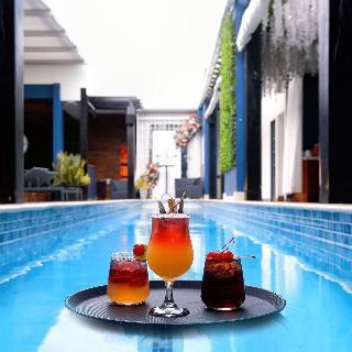 Hotel R