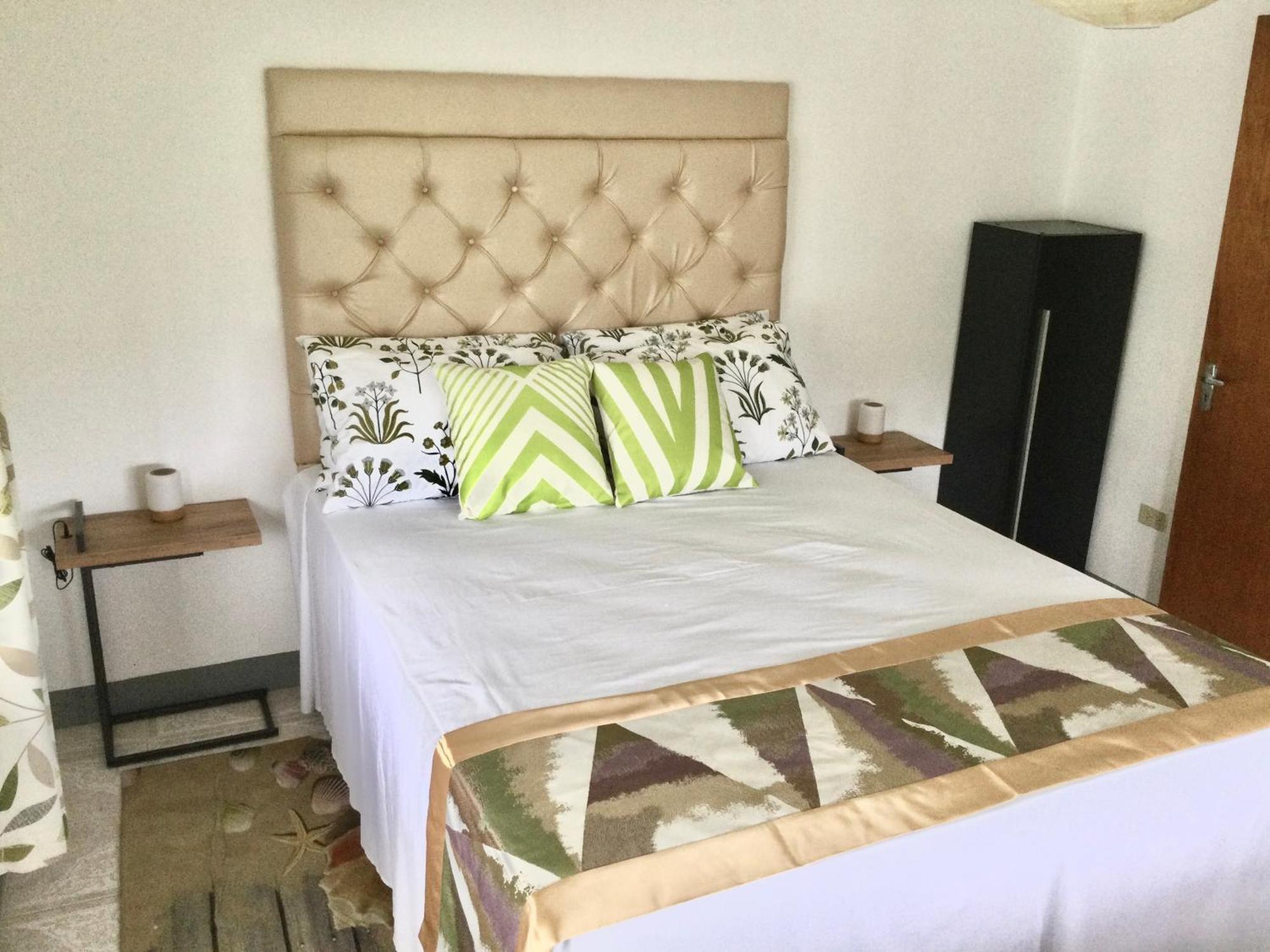 Housesleeps3-Seaview-Ac-Parking-2Br-Nearbluelagoon * Port Antonio