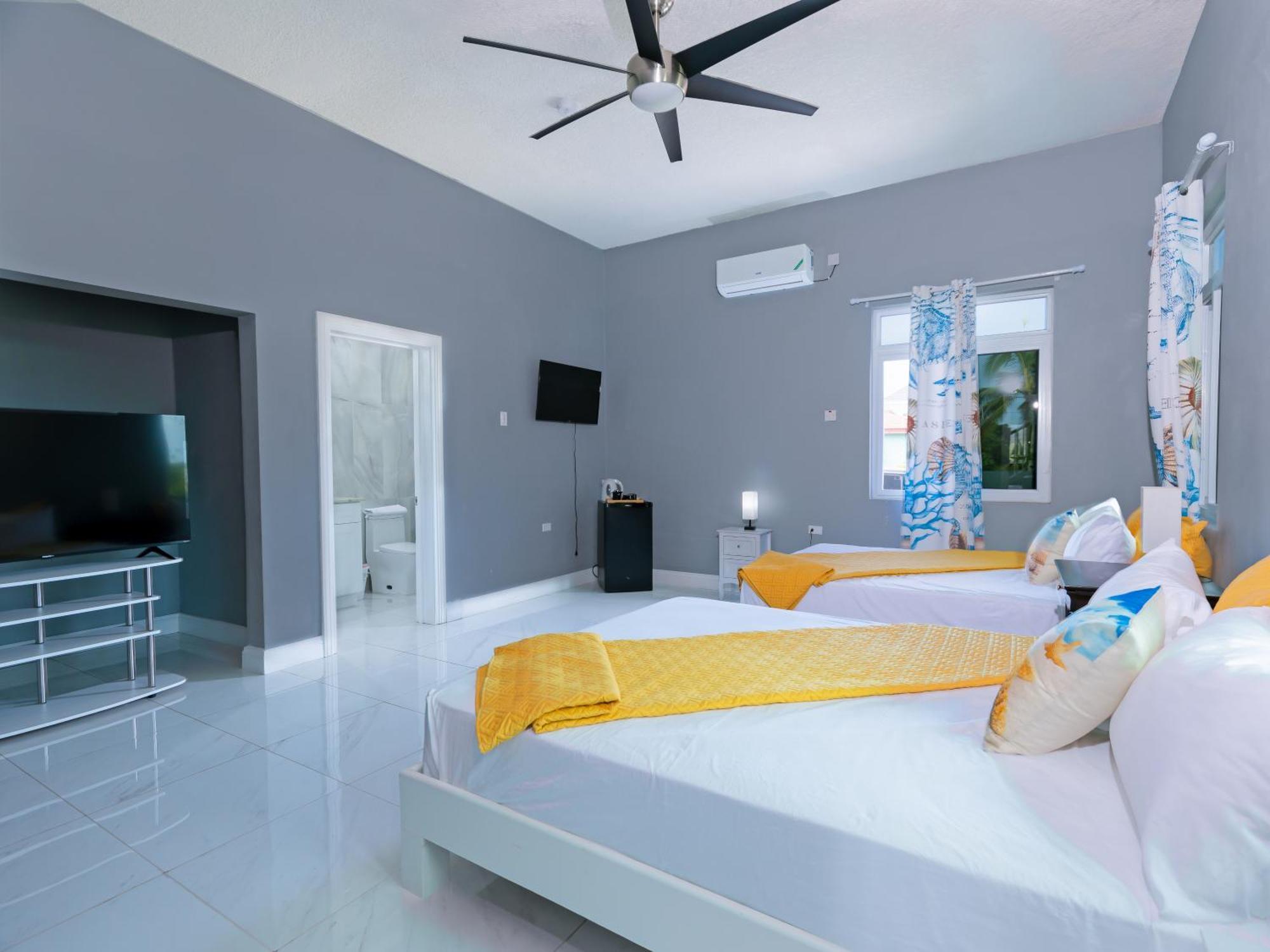 Guest house Paradise Point Company Limited *