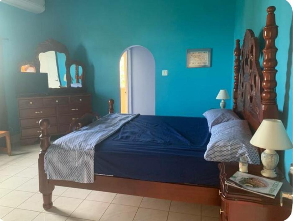 Montego Bay Guesthouse Homestay