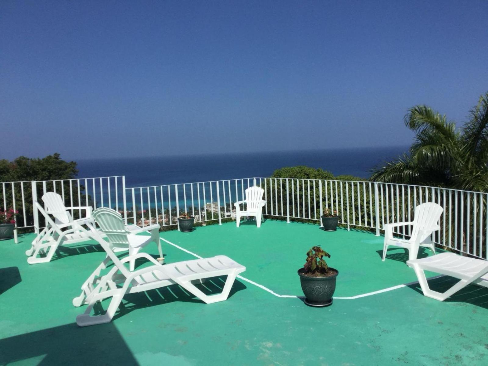 Montego Bay Guesthouse Homestay *