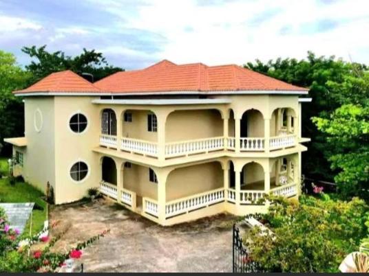Apartment Ascot House *