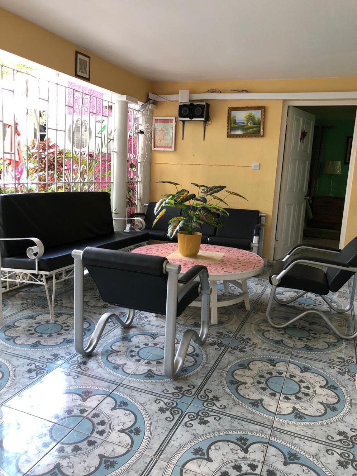 Guest house 237 Bratton Avenue Montego Bay