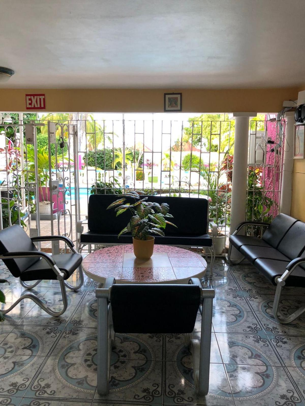 237 Bratton Avenue * Montego Bay