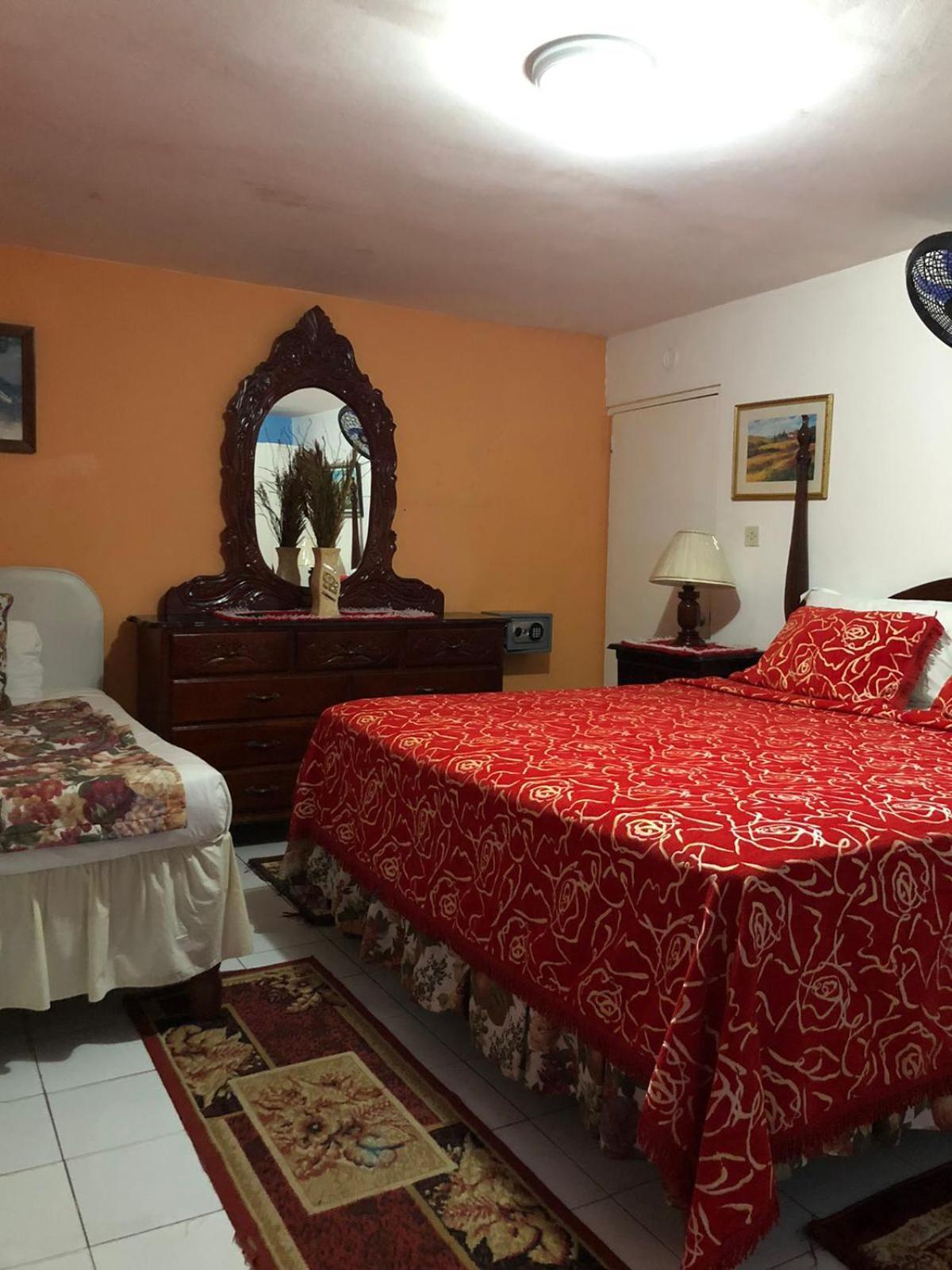 237 Bratton Avenue Guest house