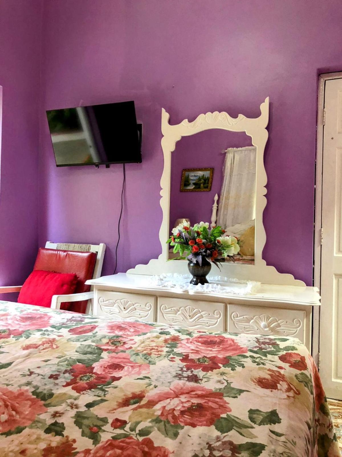 Guest house 237 Bratton Avenue