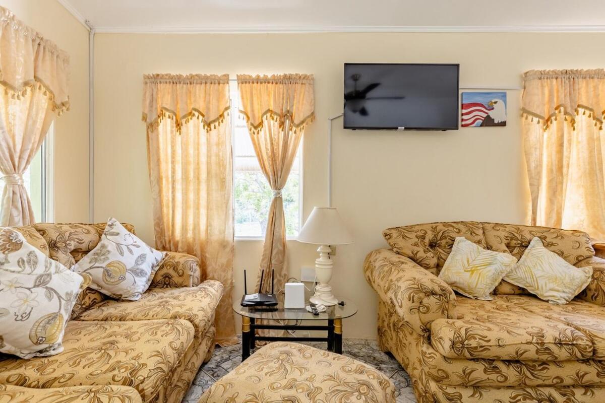 Holiday home Rockside - Oceanfront Paradise With Stunning Views Treasure Beach