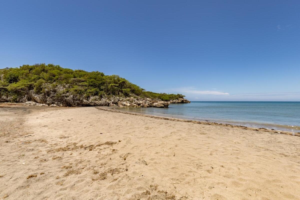 Holiday home Rockside - Oceanfront Paradise With Stunning Views