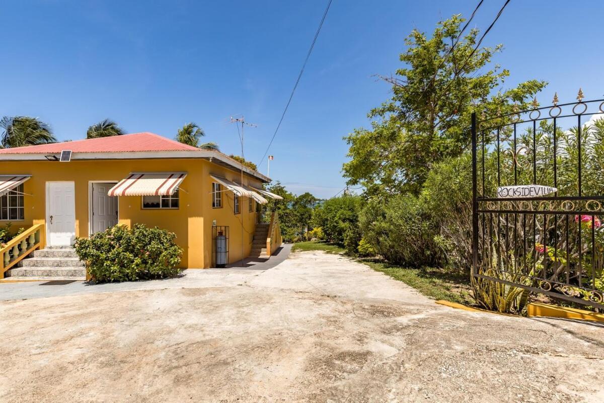 Rockside - Oceanfront Paradise With Stunning Views Holiday home Treasure Beach