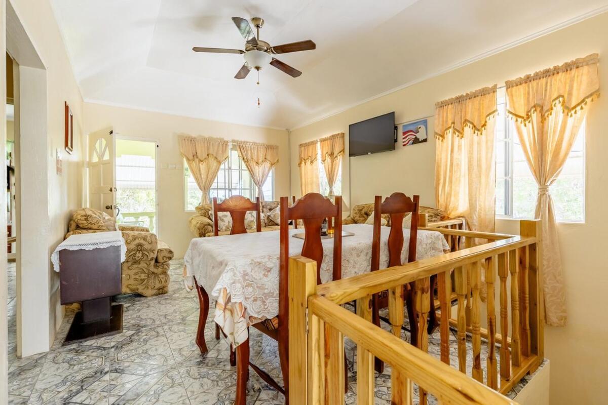 Rockside - Oceanfront Paradise With Stunning Views * Treasure Beach