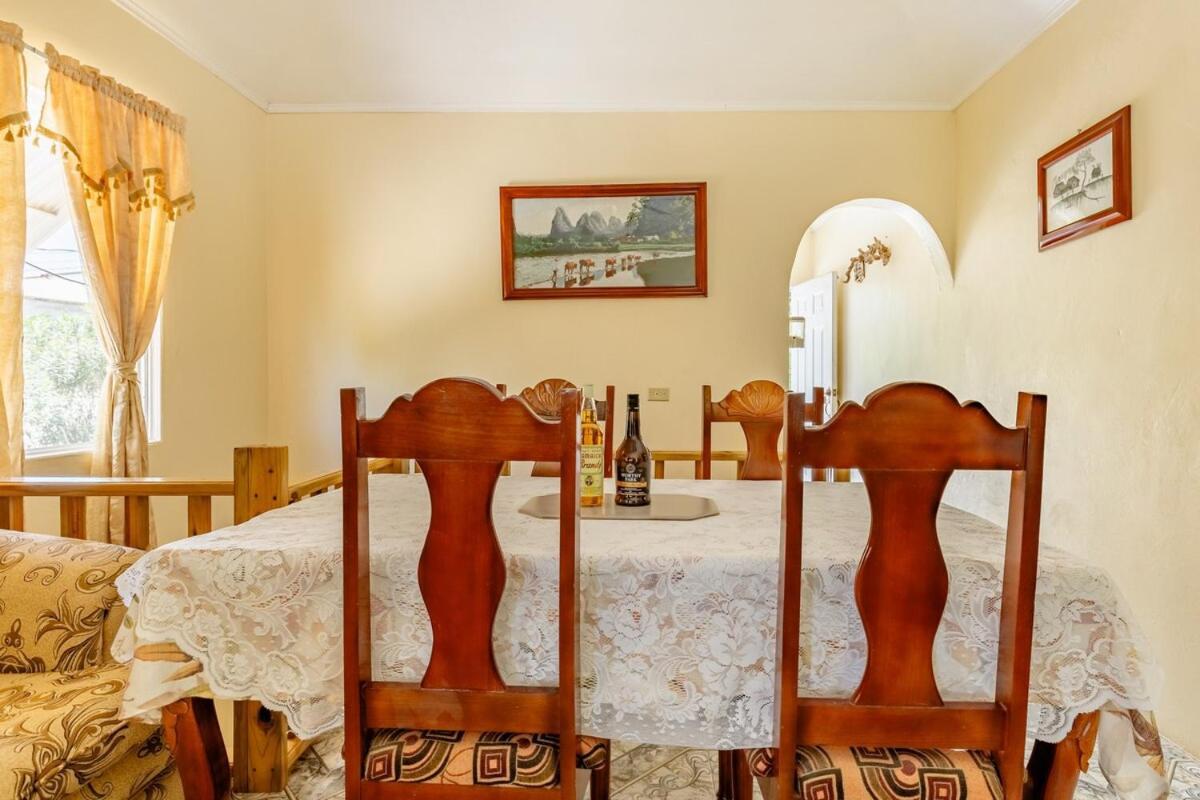 Rockside - Oceanfront Paradise With Stunning Views Holiday home *