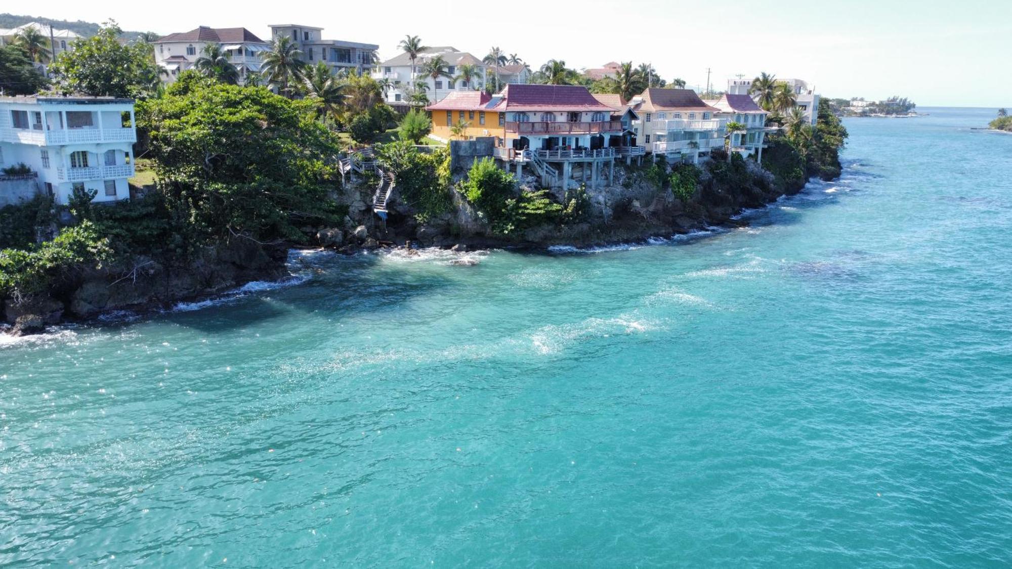 Shipwatcher W/mezzanine Apartment Ocho Rios