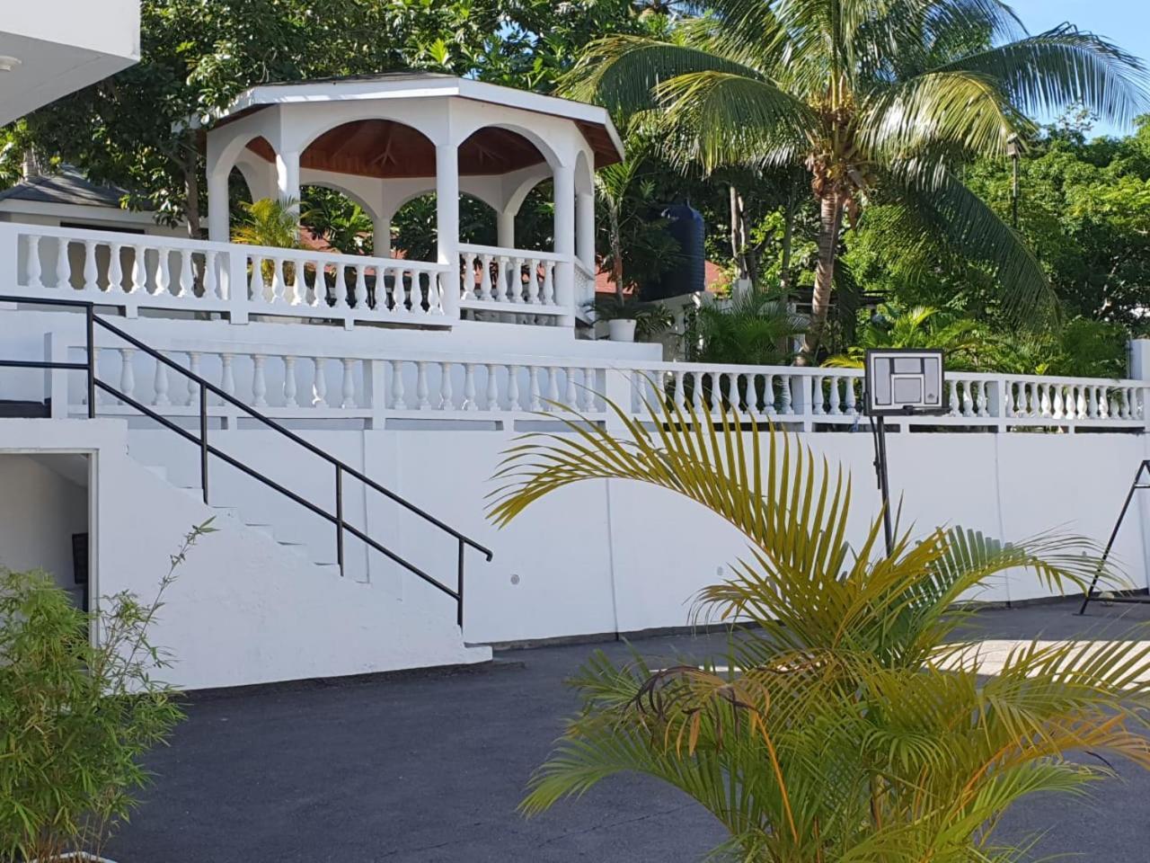 Turquoise Sea Guest house Montego Bay