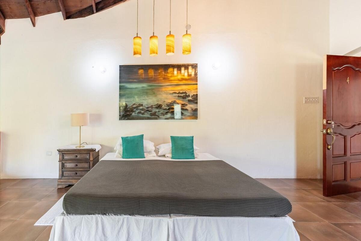 Seaside Retreat -7br, Private And Vip Club *