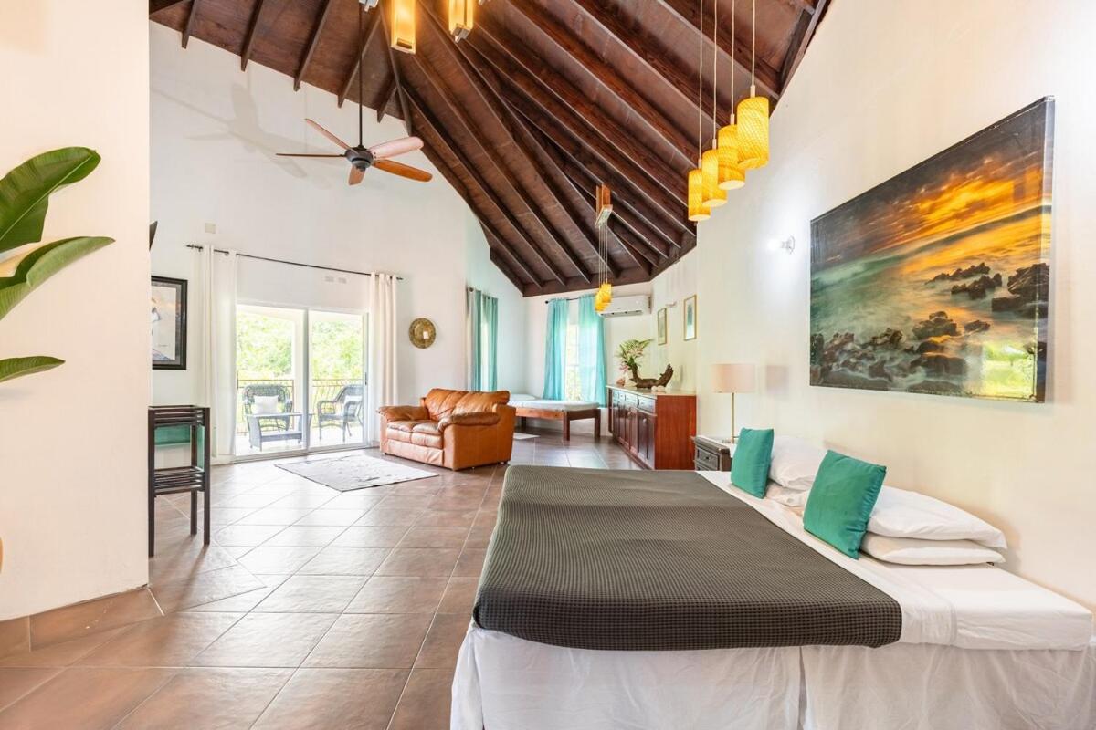Seaside Retreat -7br, Private And Vip Club