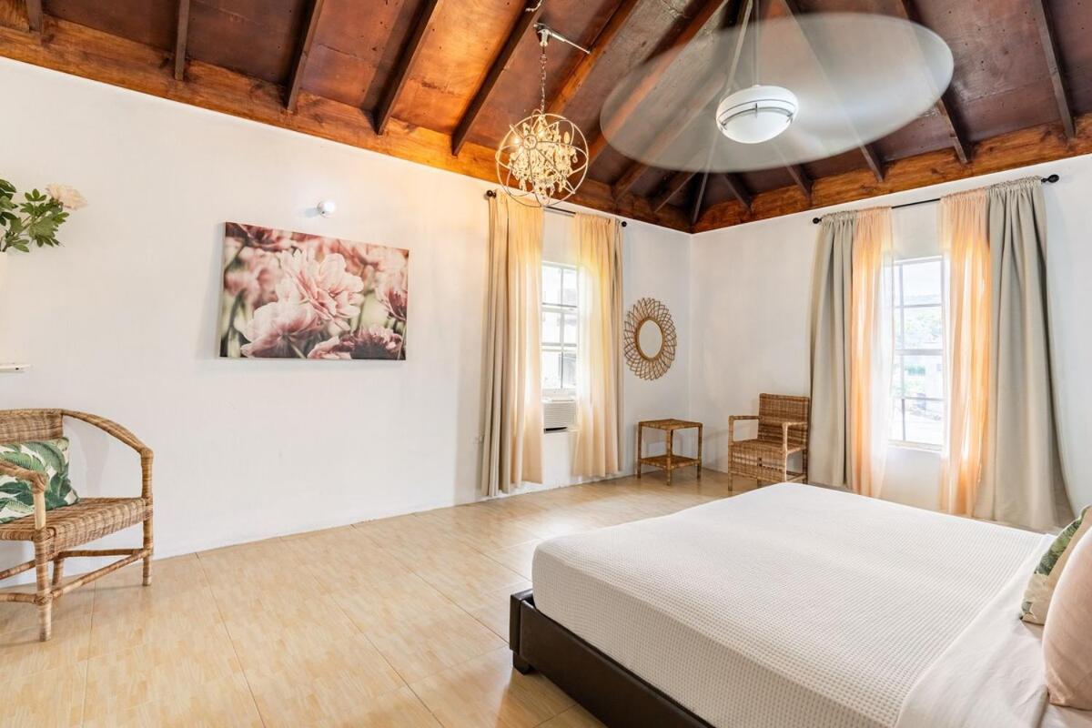 Villa Seaside Retreat -7br, Private And Vip Club