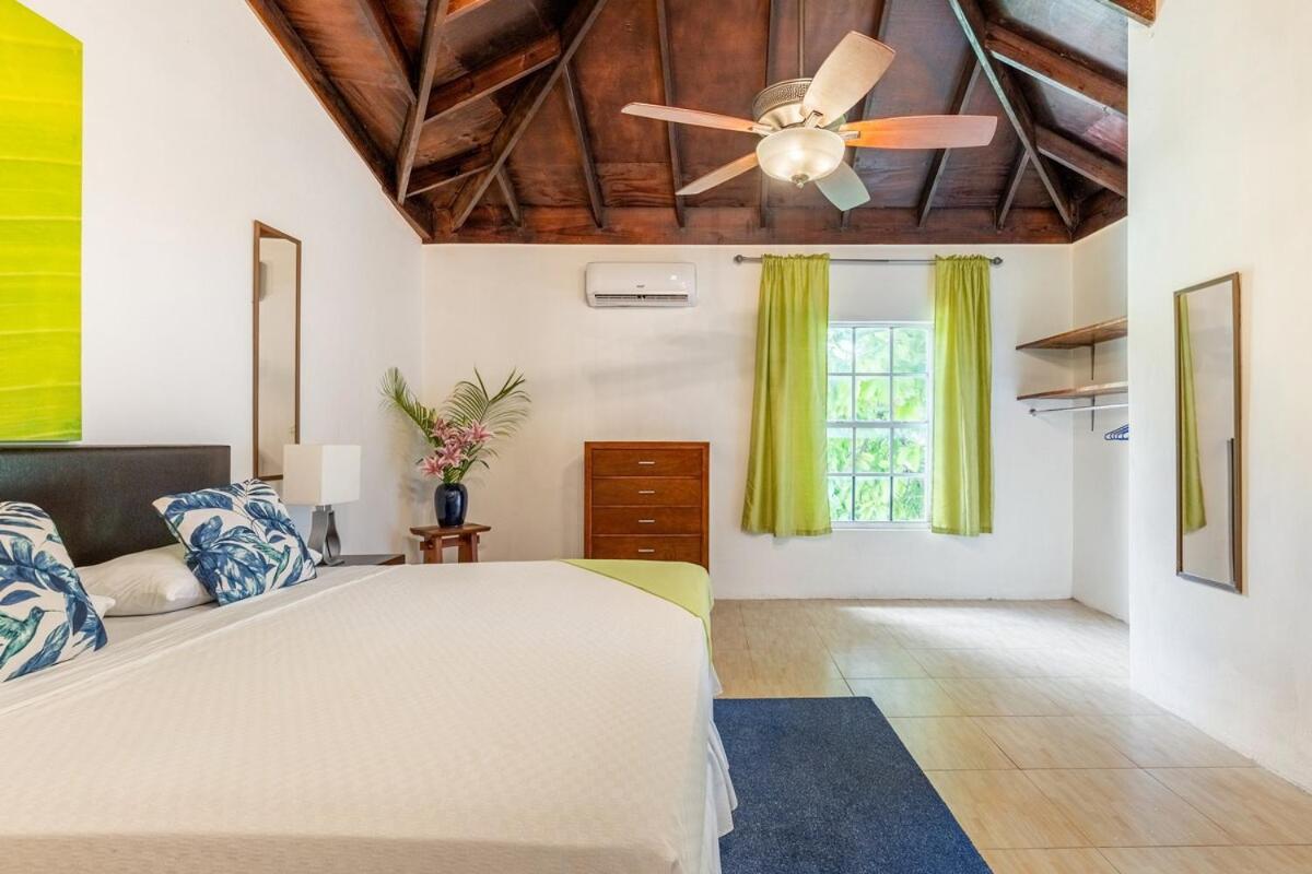 Seaside Retreat -7br, Private And Vip Club Villa *