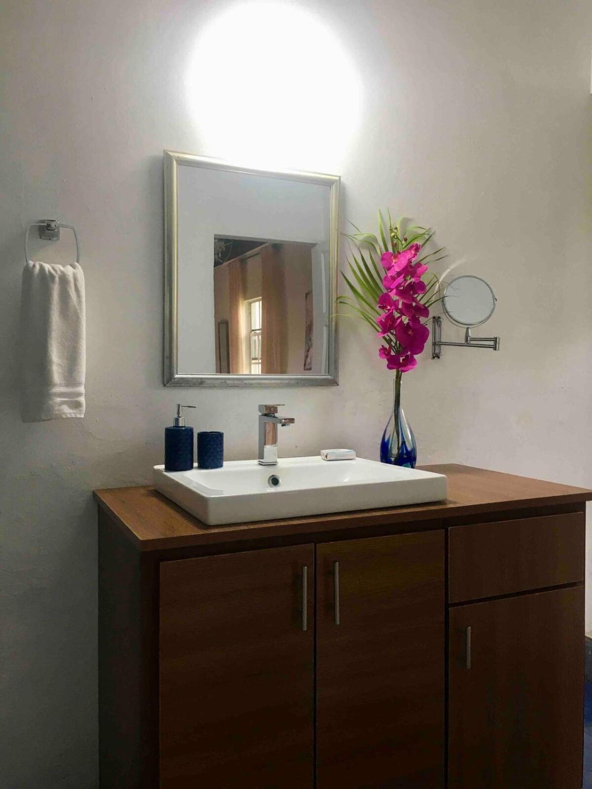 Seaside Retreat -7br, Private And Vip Club Villa
