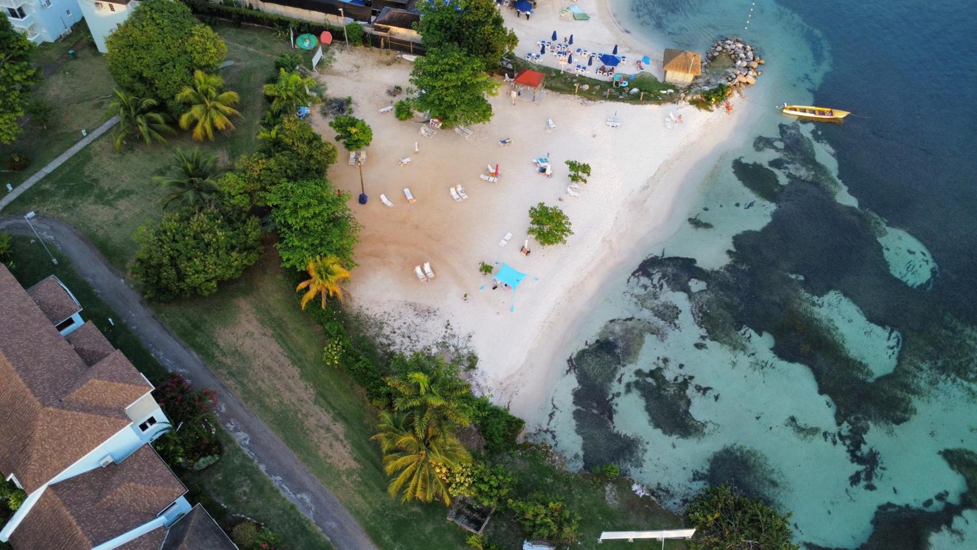 Apartamento Negril Beachfront Oceanview 164 & 145 *