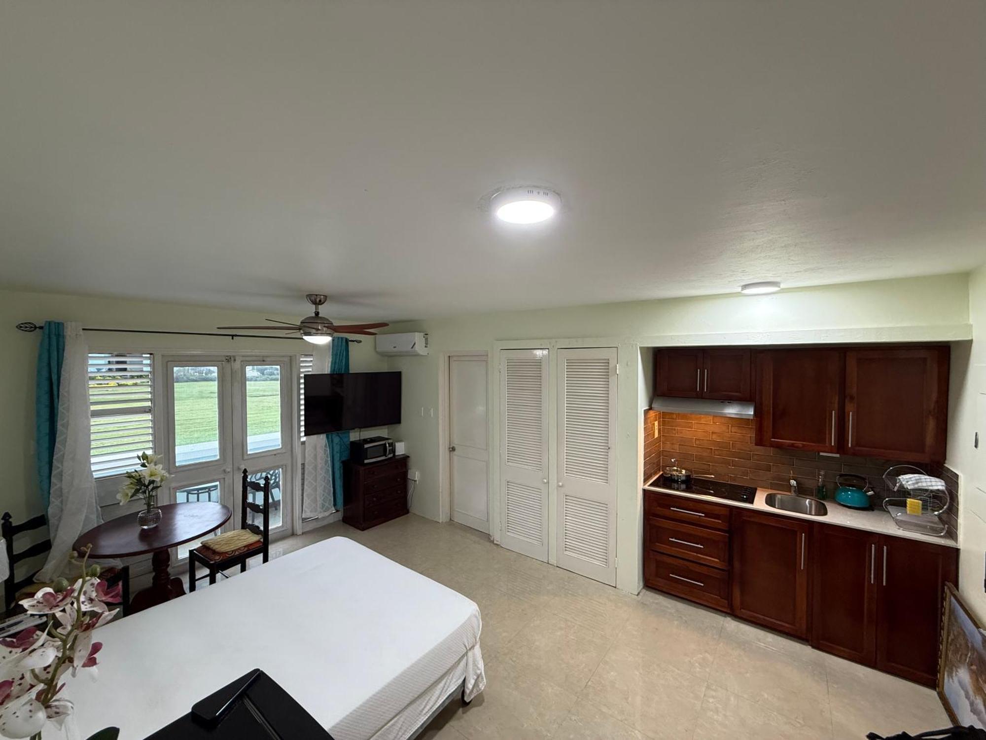 Negril Beachfront Oceanview 164 & 145 *