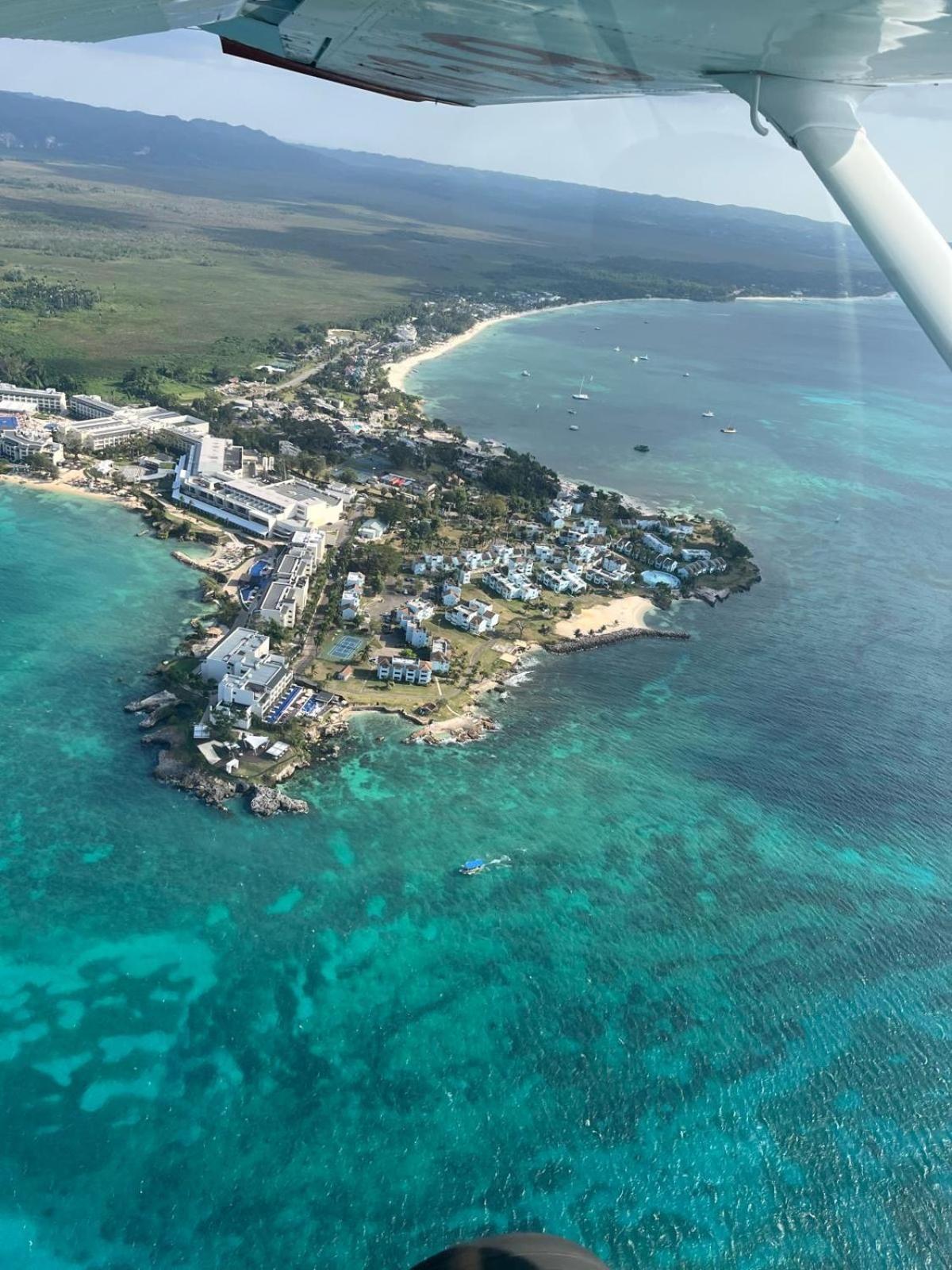 Negril Beachfront Oceanview 164 & 145 *