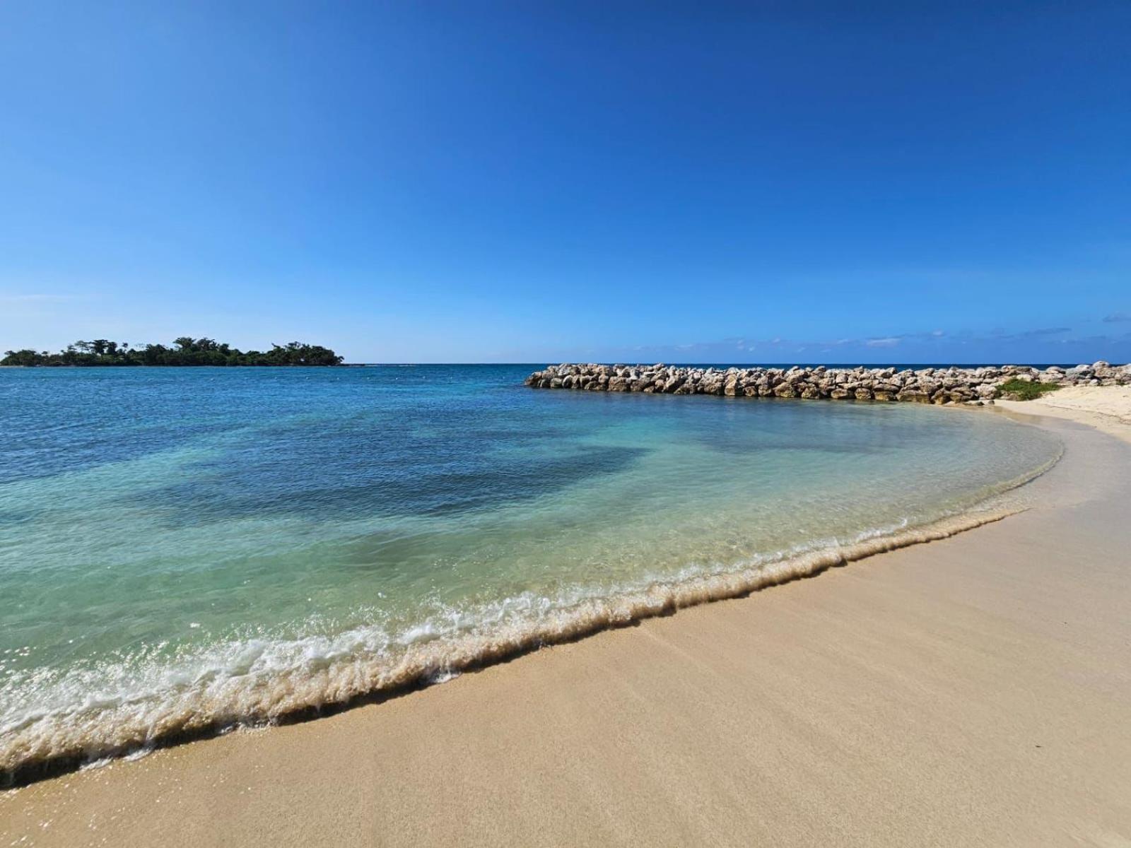 Negril Beachfront Oceanview 164 & 145 * Orange Bay