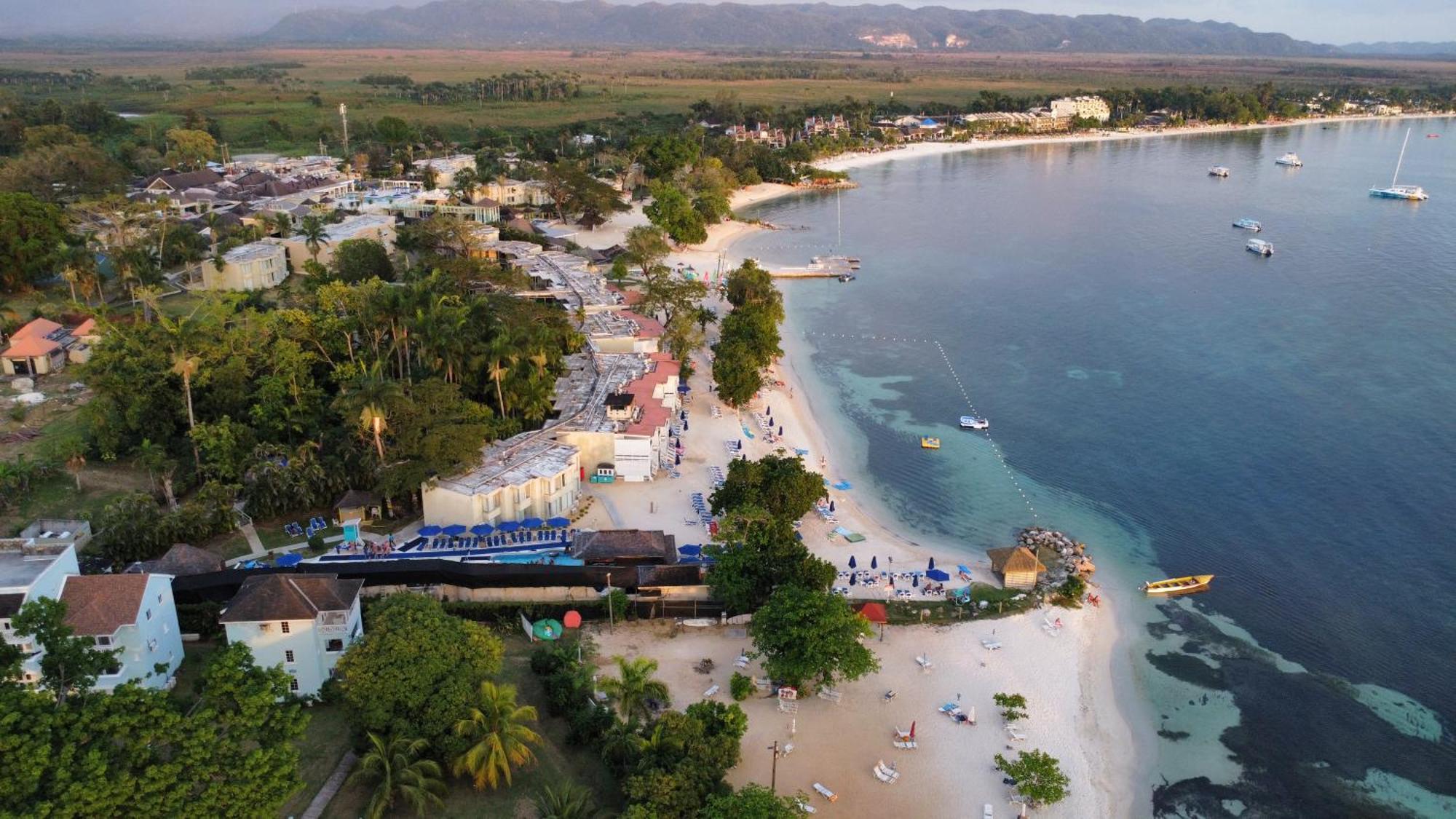 Negril Beachfront Oceanview 164 & 145