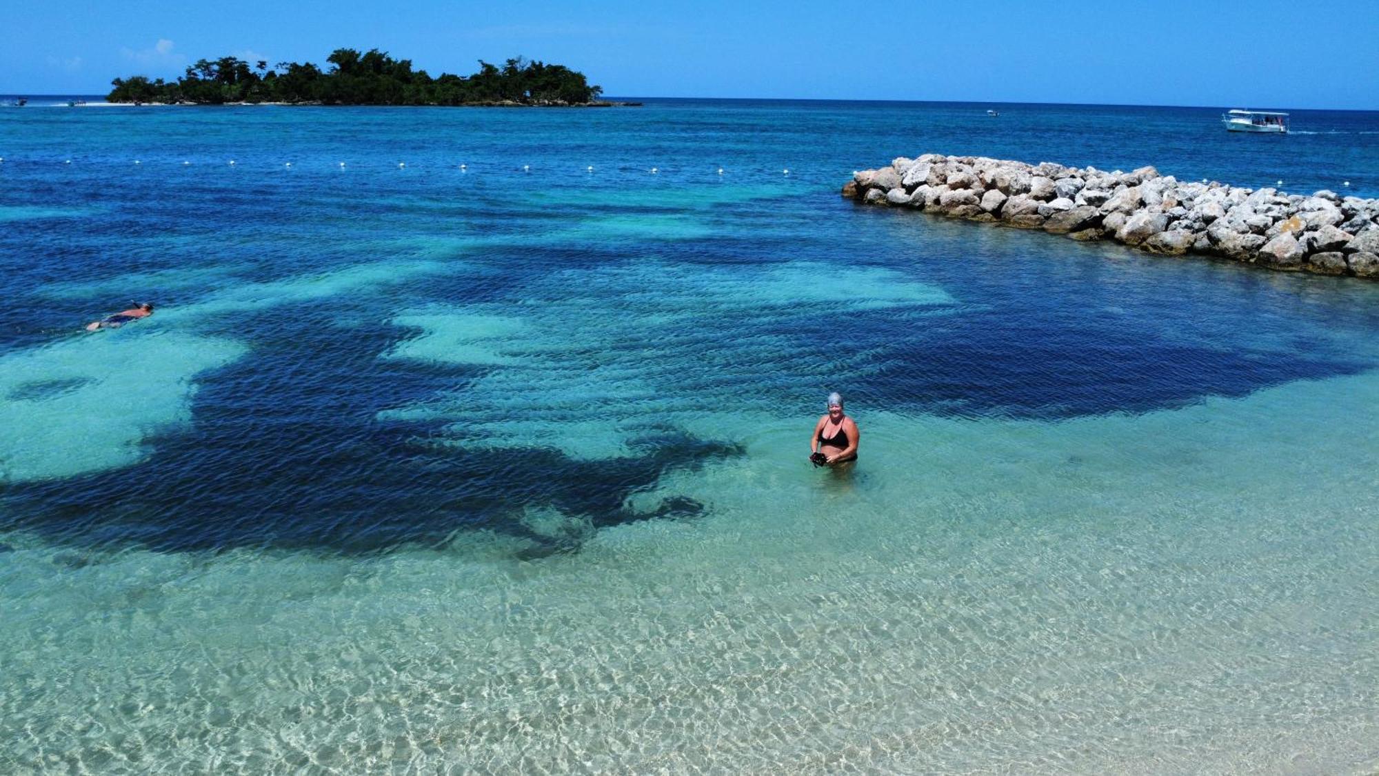 Negril Beachfront Oceanview 164 & 145 Orange Bay