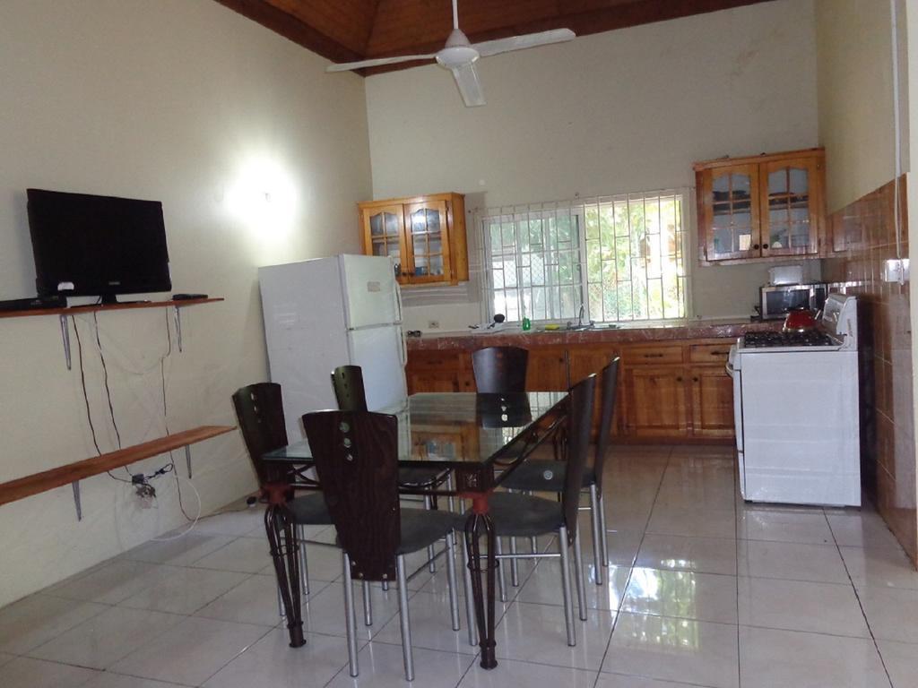 Pensión Bethel Court 2*