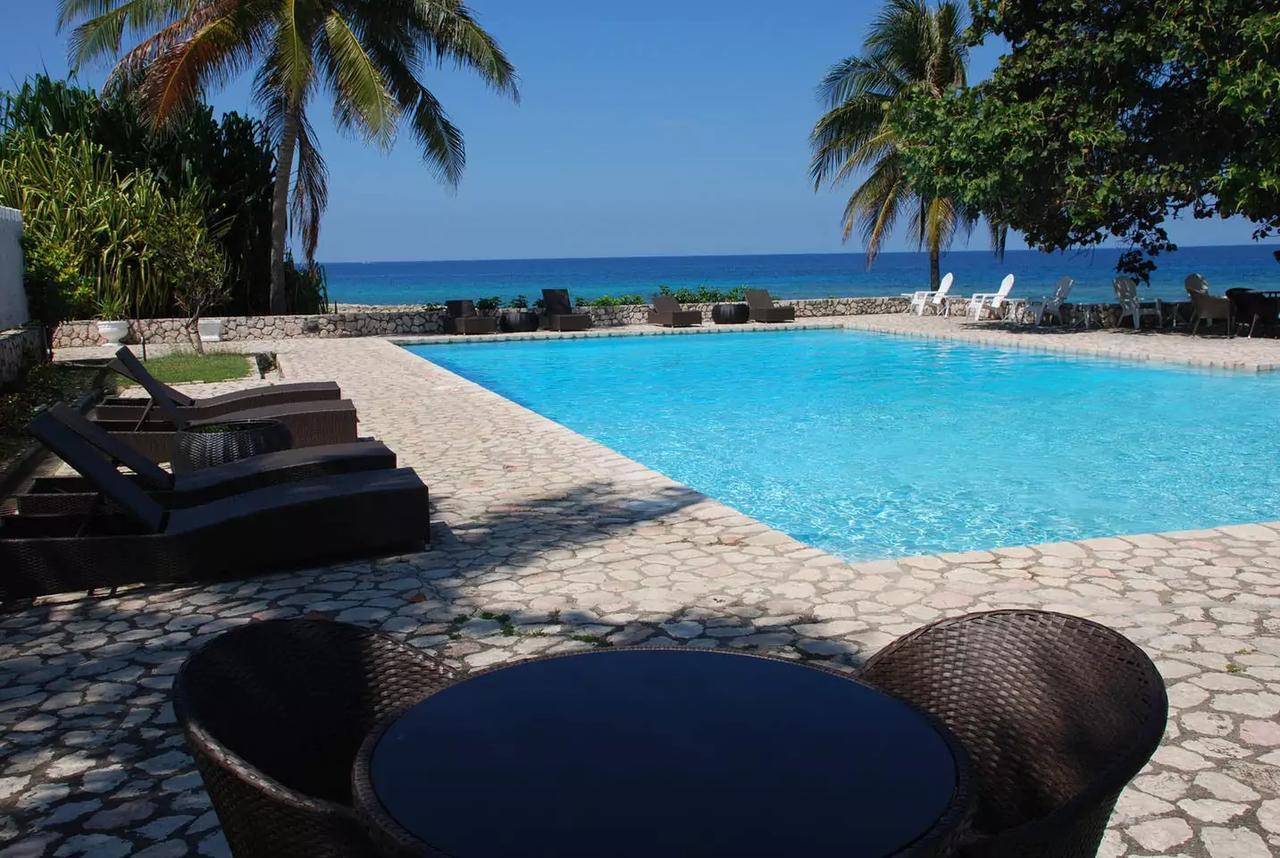 Family Complex Beside W/pool #1