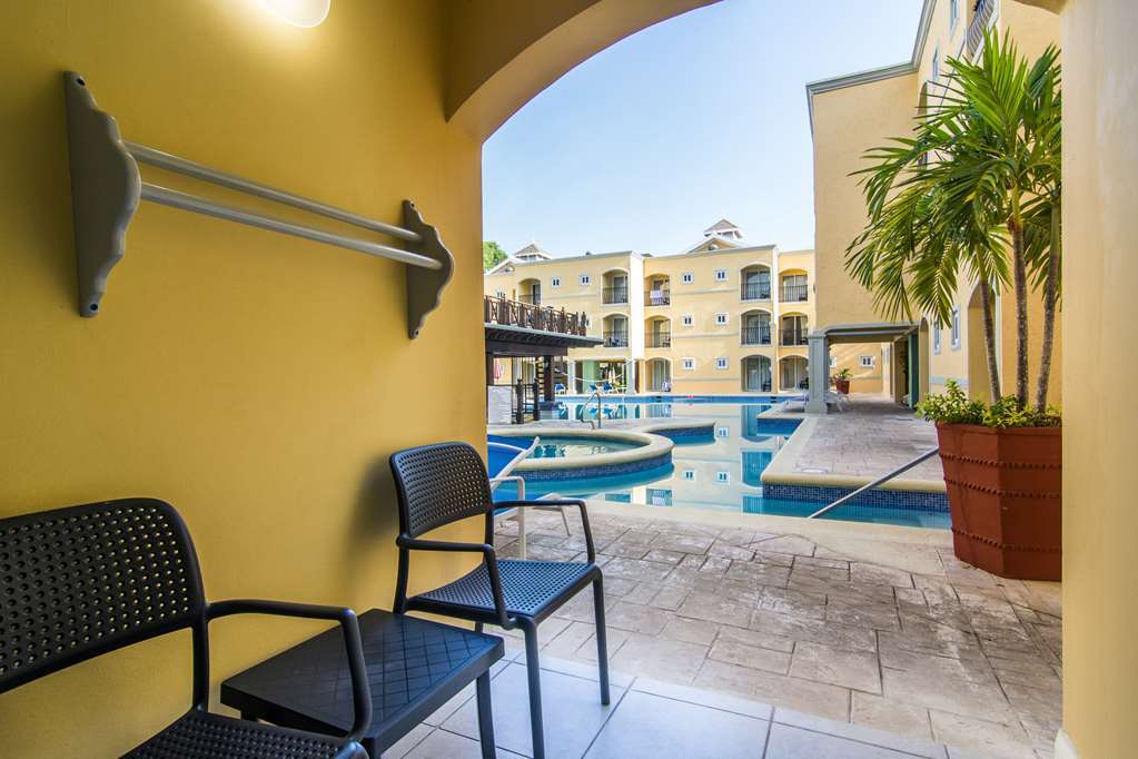 Jewel Paradise Cove Adult & Resort