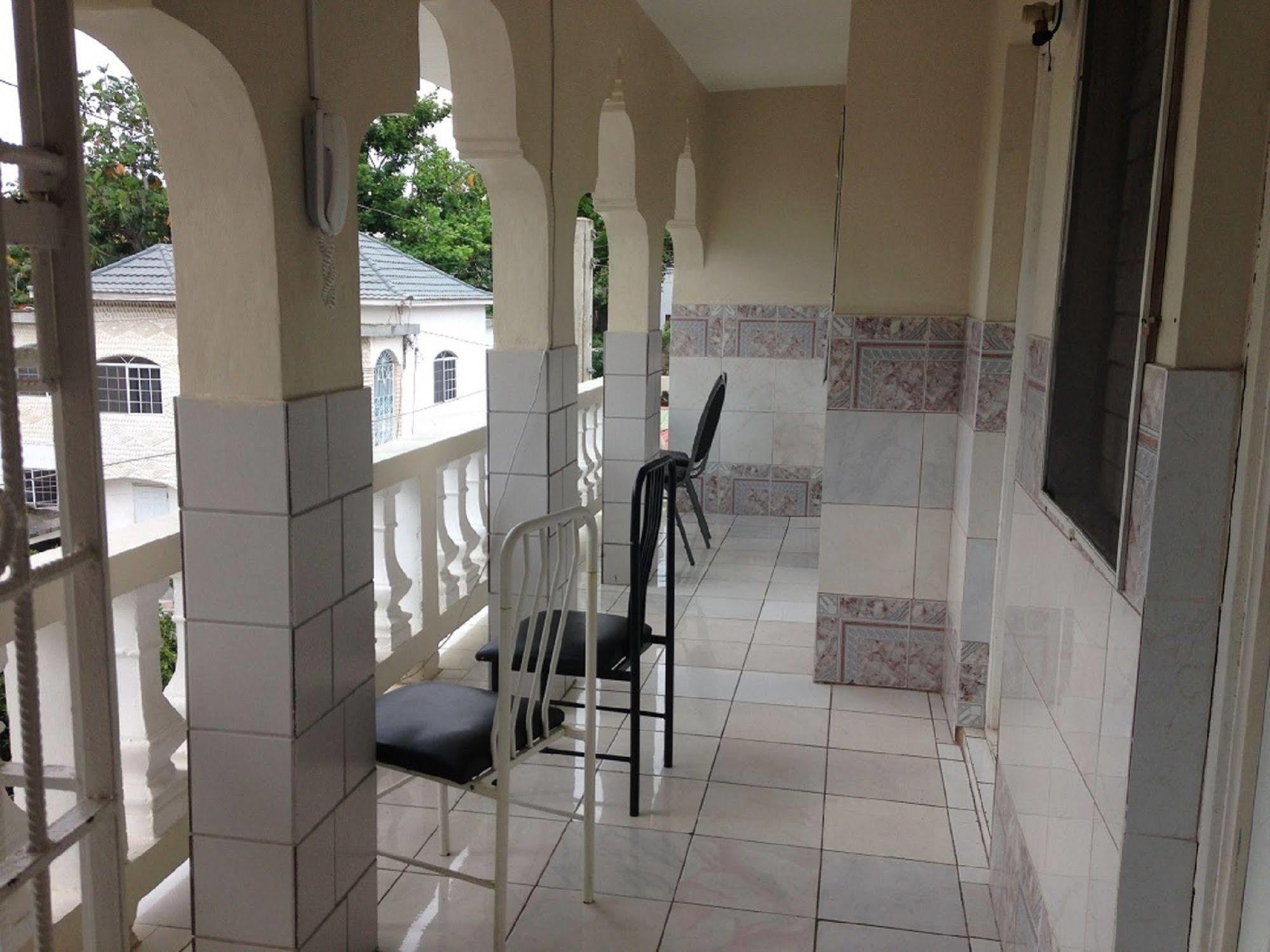 Pensión Bethel Court Montego Bay